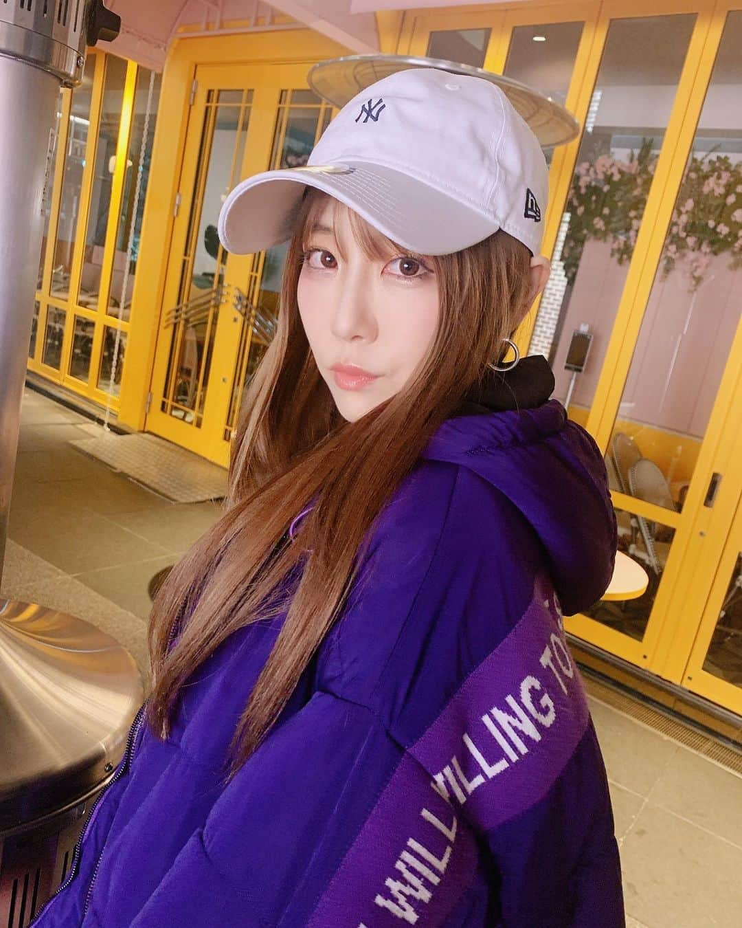 LUNAさんのインスタグラム写真 - (LUNAInstagram)「🧢💜  #ootd #fashion #ニューエラ　#ニューエラキャップ　#白　#キャップ女子　#女子力　#冬コーデ　#newera  #neweracap  #bershka #紫」1月6日 23時56分 - luna_chu_z