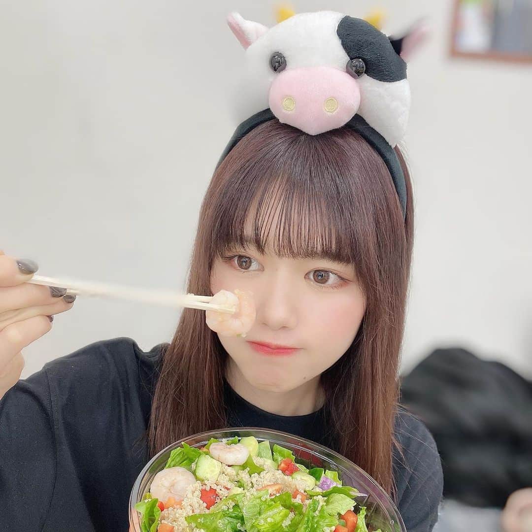 のインスタグラム：「今年はうしどし🐮  #丑年　#happynewyear  #cow #japanesegirl  #followｍe」