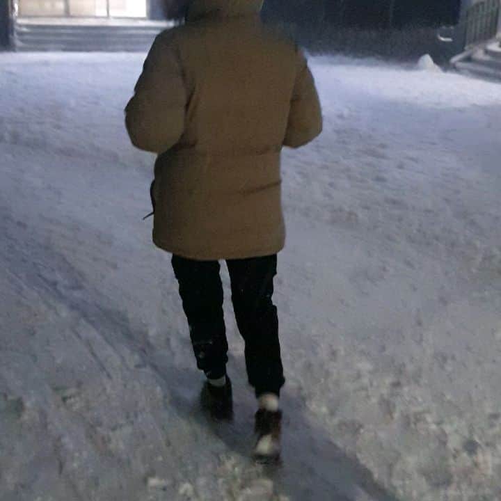 パク・ジュヒョンのインスタグラム：「놀자며? 혼자 살라고 도망가냐? 눈 길 조심하세요 모두」