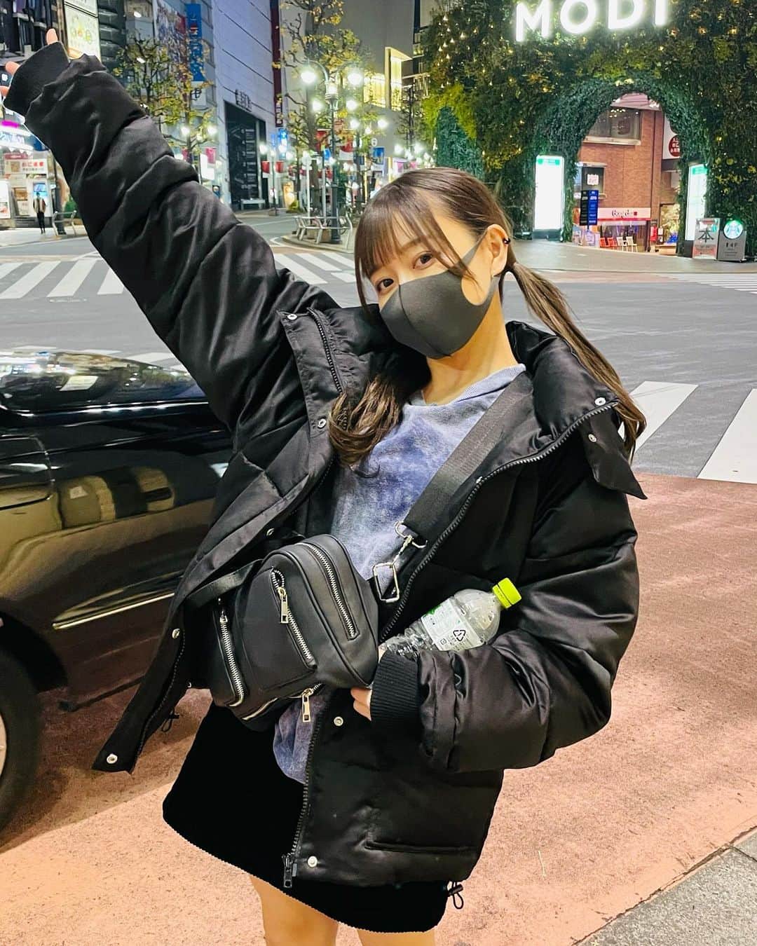 歩乃華（ほのらん）のインスタグラム：「自分誕生日おめでとう💙爆笑 もう筋トレサボんなよ💙笑笑」
