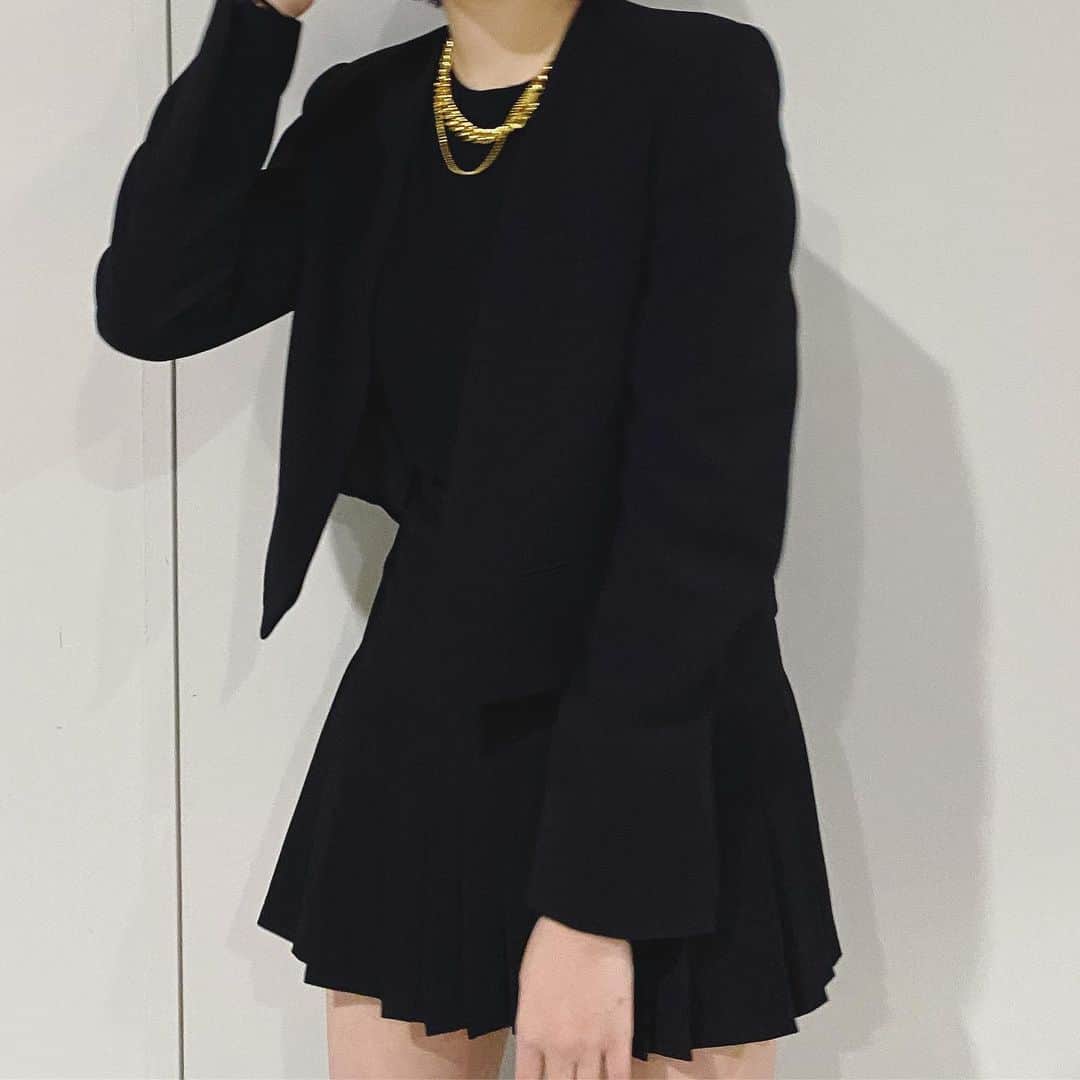 麻生果恩のインスタグラム：「outer・pants・tops:ZARA accessory:？」