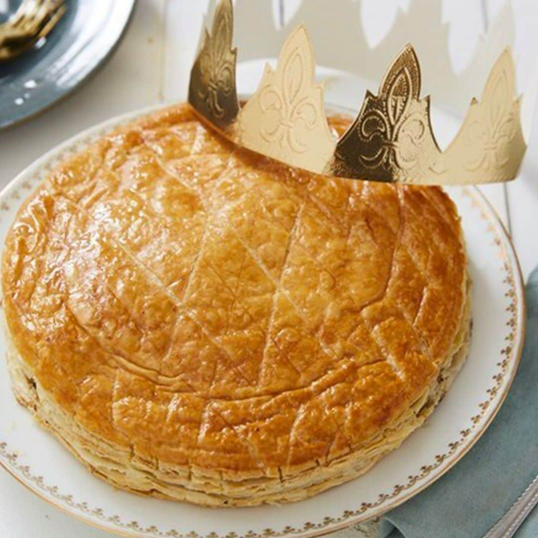 auchan_franceのインスタグラム：「Vous êtes plutôt du genre classique avec la galette à la frangipane, ou vous allez vous laisser tenter avec une garniture au chocolat ou pistache/framboise ?  #Jaimelagalette #GaletteDesRois」