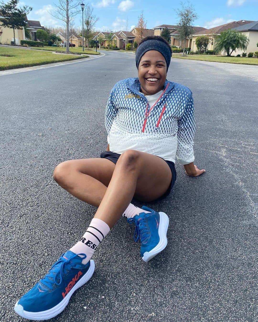 ホカオネオネのインスタグラム：「It's time to break those personal records with the new Carbon X 2! 💥  @alisonmdesir, @courtneymarieolsen, @brandon_dugi, @tylercameron3 and @angel_dancer_1 have gotten their pair of the Carbon X 2 – have you? #TimeToFly」