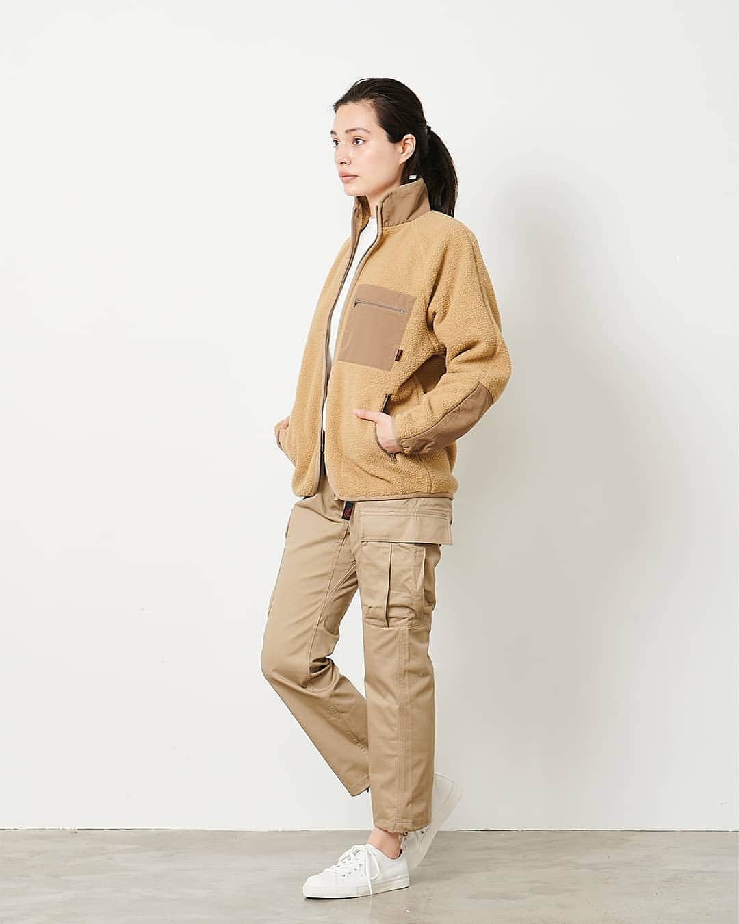 さんのインスタグラム写真 - (Instagram)「Fleece for everyone. Our Boa Fleece Jacket is a unisex piece that can be styled effortlessly and easily. For women, it's recommended to go one size down when purchasing the Boa Fleece Jacket.⁠ .⁠ .⁠ .⁠ #gramicci #photography⁠ #indoorlifestyle #urbanexplorer ⁠#outdoorlifestyle #urbanexploration #urbanoutdoor #outdoorfashion #performance #fashion #stylish #model #gowiththeoriginal⁠ #climbing #nature #fashioninnature #streetwear #streetstyle #winterfashoin #womensfashion #cozystyle #winterjacket #holidaysale」1月7日 1時39分 - gramicci