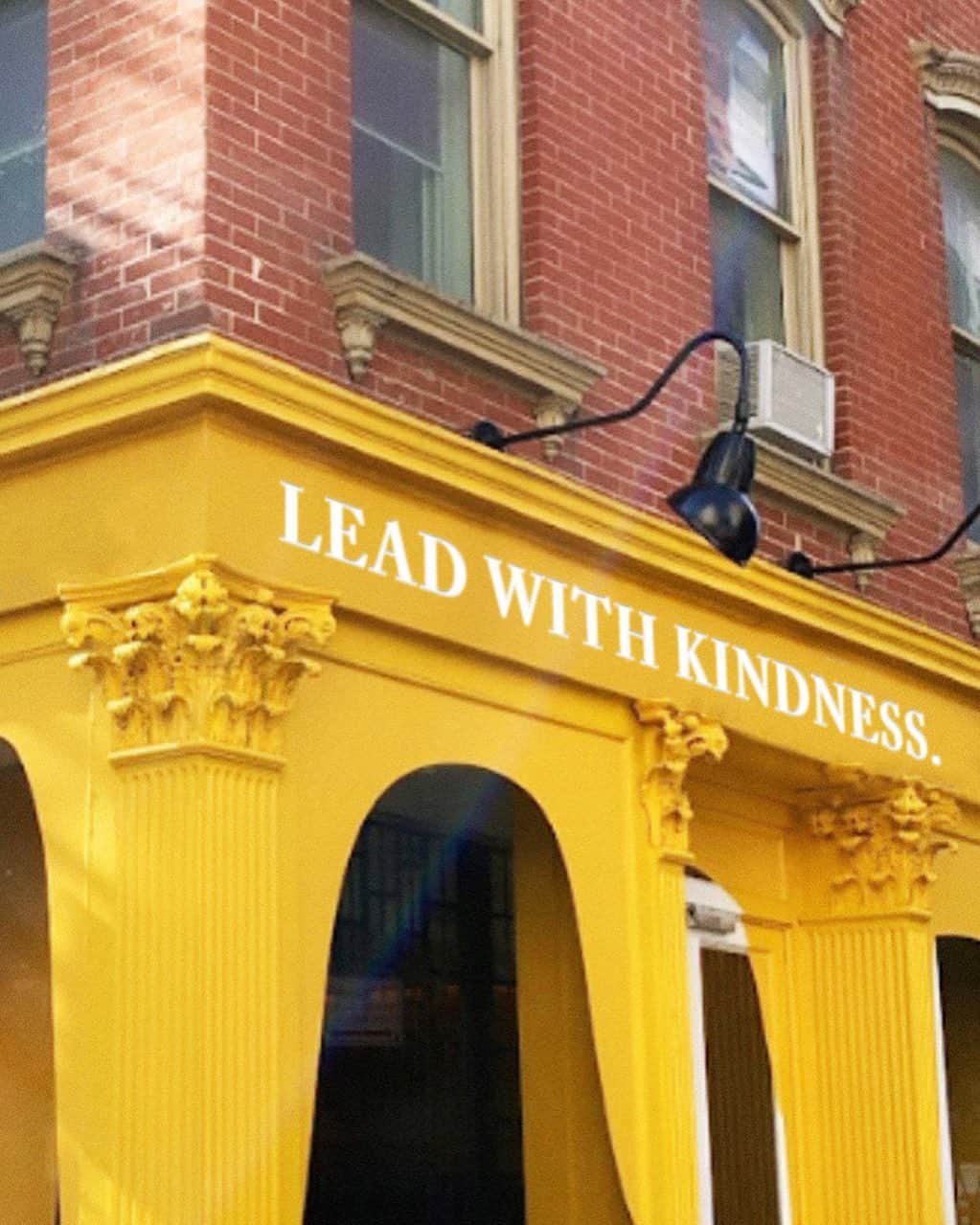 のインスタグラム：「Lead with heart ✊💛」