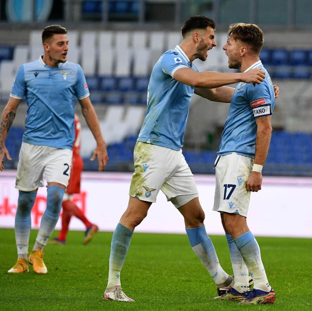 ウェスレイ・ホードのインスタグラム：「Grinta,testa e cuore! 💪🏻Bravi ragazzi! Tre punti importanti, adesso guardiamo davanti! Forza Lazio #E14. #laprimasquadradellacapitale」