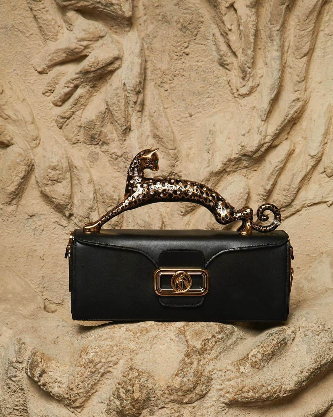 ランバンのインスタグラム：「Black Pencil cat bag with strass. #LanvinSS21」