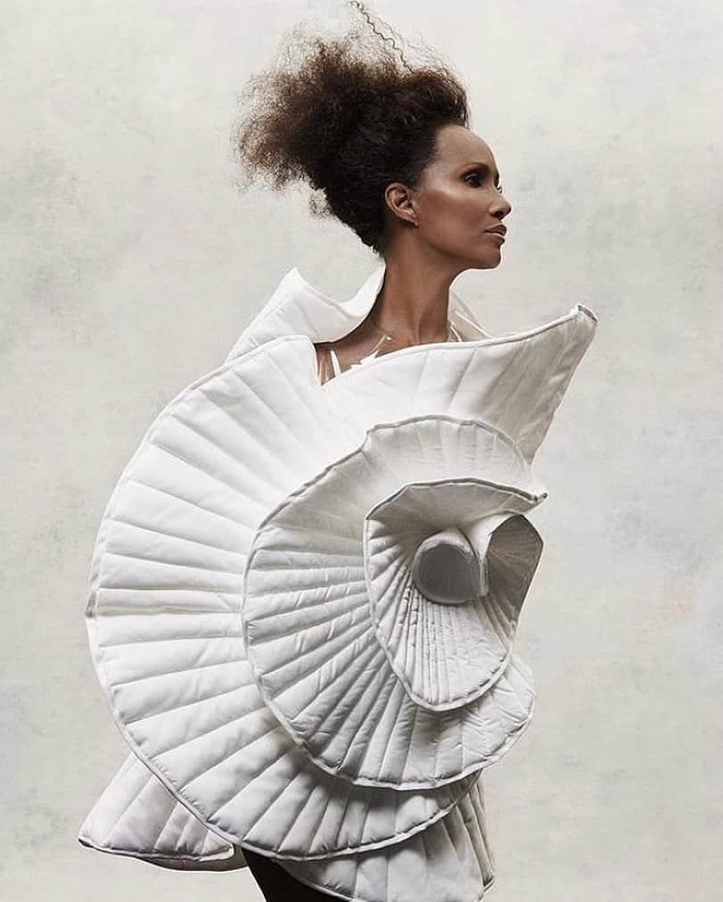 スリーアズフォーのインスタグラム：「Thank you @jasonrembert for this beautiful shoot! Featuring @the_real_iman in “Vesica Pisces “ quilted dress for @bazaaruk styling @jasonrembert hair @oscarjameshair makeup @killahcamz photographer @paolakudacki nails #bazaar #bazaaruk #iman #threeasfour #ss21」