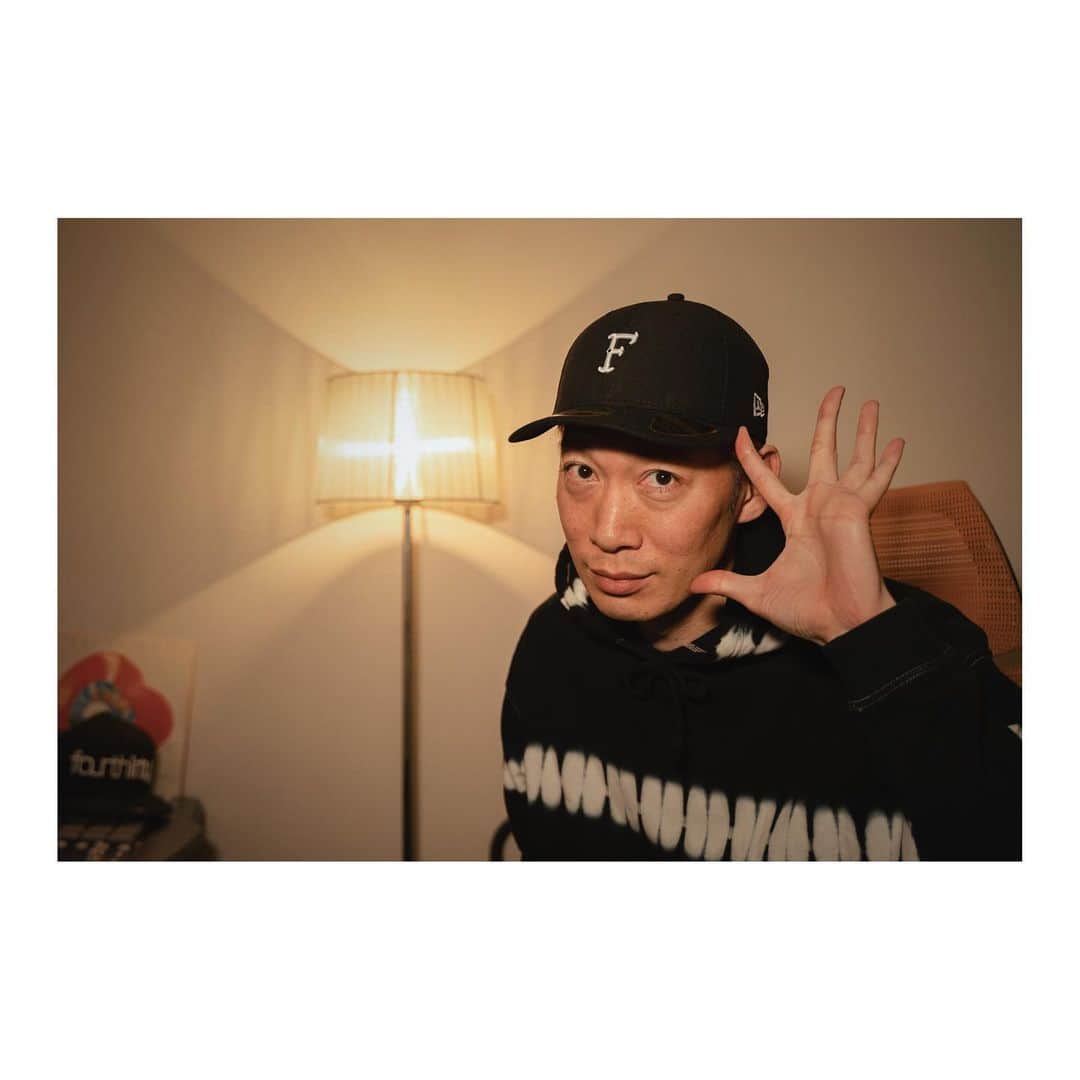 DJ U-ICHIのインスタグラム：「T̳w̳i̳t̳ ̳C̳a̳s̳t̳i̳n̳g̳ ̳L̳i̳v̳e̳  自分のカメラ（一眼レフ）からの配信の設定が出来て先ずは！って感じです。 ほぼ自己満です。 地味だけど2021年やってみたかったこと一つクリア出来た。 ただ設定に時間かかり色々やりました。 次は、アレだな〜 とりあえず、#ツイキャス でクリア！ 設定に萌えてるという。。  次は、インスタライブをPCからライブ出来るのか？ 色々やってみたいと思います。  #1月7日 毎日投稿いつまで続くのか…  _________________________________ #dj #djlife #djstyle #fourthirty  #tokyo #kyoto #osaka #nagoya #streetphotography #sonya7iii  #portraitvision #portraitfestival  #portraitpage #portraitmood  #moodyportraits #ourportraitsdays  #lifeportraits _________________________________ @sonyalpha」