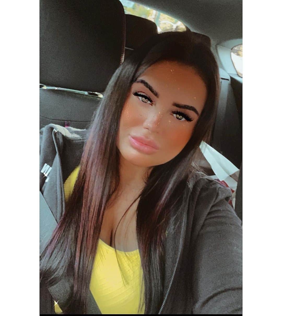 アラン·クロフトのインスタグラム：「don’t look like this now 🤧🦠. • • • • • •  #lockdown #lockdown2020 #2021 #covid_19 #selfie #gymwear」