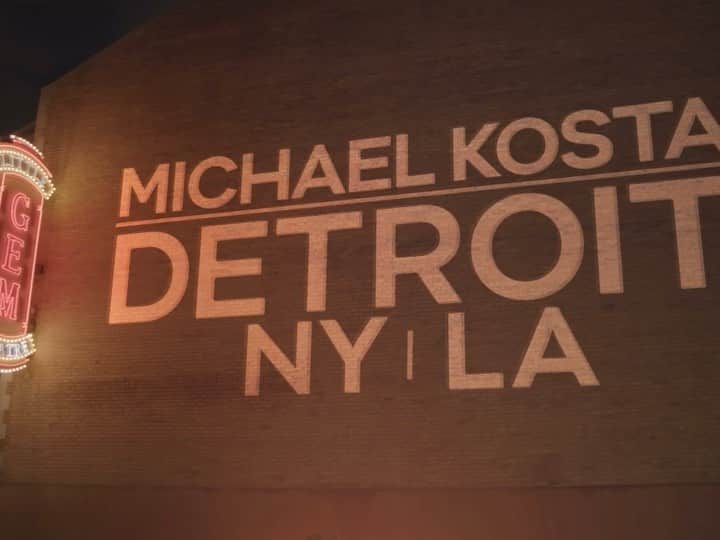 メイヤー・ホーソーンのインスタグラム：「Michael Kosta and I used to get kicked out of Mrs. Gilbertson’s English class together, so when he asked me to compose and record a theme song for his new standup special it was an instant yes. The ONLY direction he gave me was that he wanted me to sing his full name. 😂 Go watch his absolutely hilarious new special on @comedycentral tonight!」