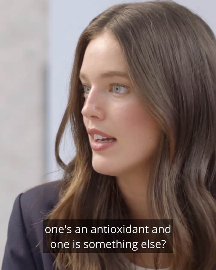 エミリー・DiDonatoのインスタグラム：「Dear Derm .. how do I layer my skincare products? link in bio for full episode! @russakderm is giving us all the answers! This is probably my favorite episode because skincare layering and when to use which products and which ones don’t go together used to really confuse me. Comment below if you feel the same! What should we ask @russakderm next!? Video by @811media @aaronraizenberg @pmullen19」
