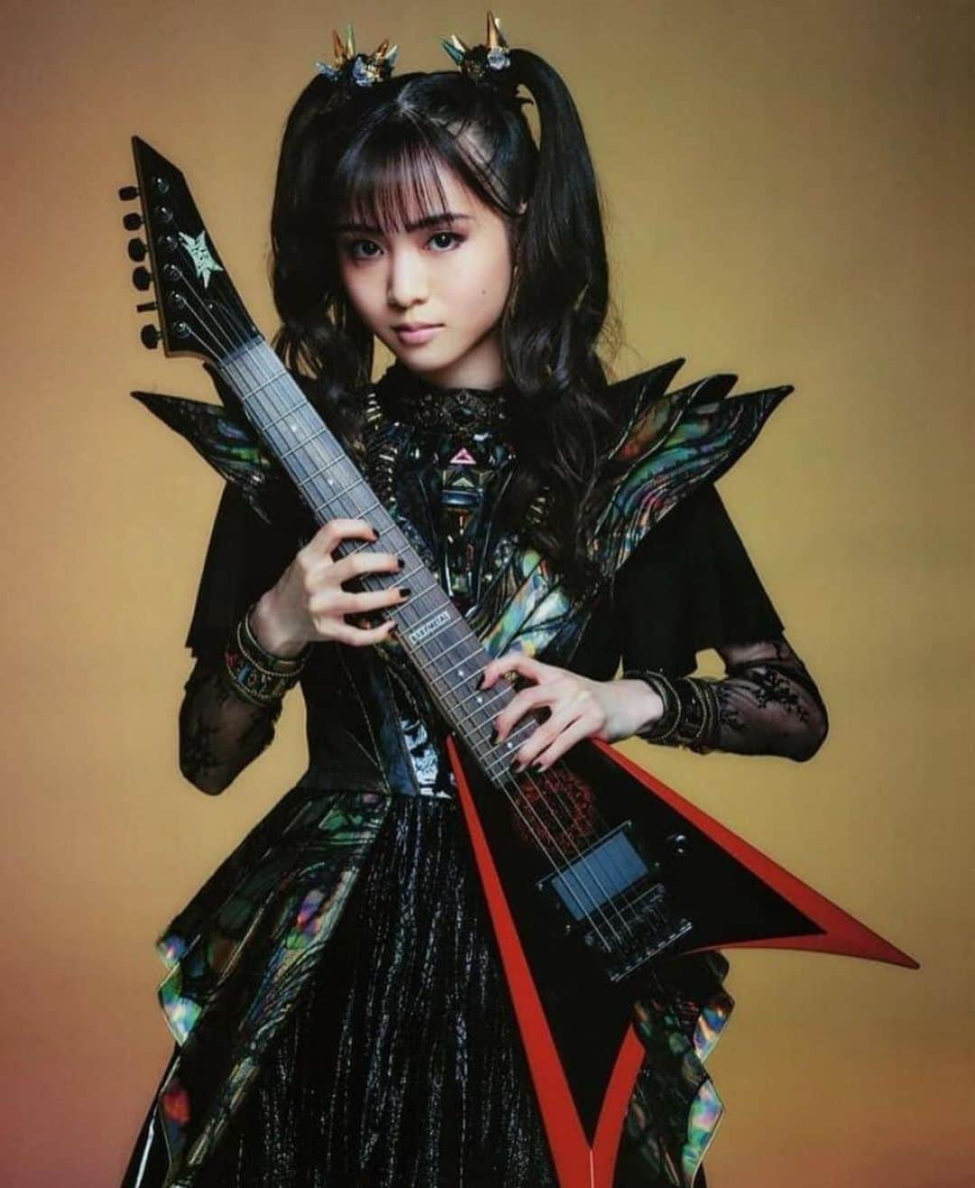 菊地最愛（MOAMETAL）さんのインスタグラム写真 - (菊地最愛（MOAMETAL）Instagram)「Guitar baby 🎸 #moametal #moakikuchi #kikuchimoa #babymetal」1月7日 14時22分 - moa.kikuchi