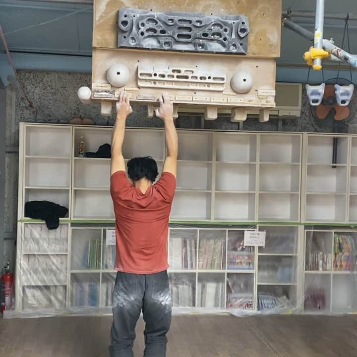 小山田大のインスタグラム：「6mm,two fingers challenge. My record of today is 6 second. ビーストメーカー６ミリ、二本指チャレンジ。 この時は6秒。 もう少し出来そうだが皮に悪過ぎ。」