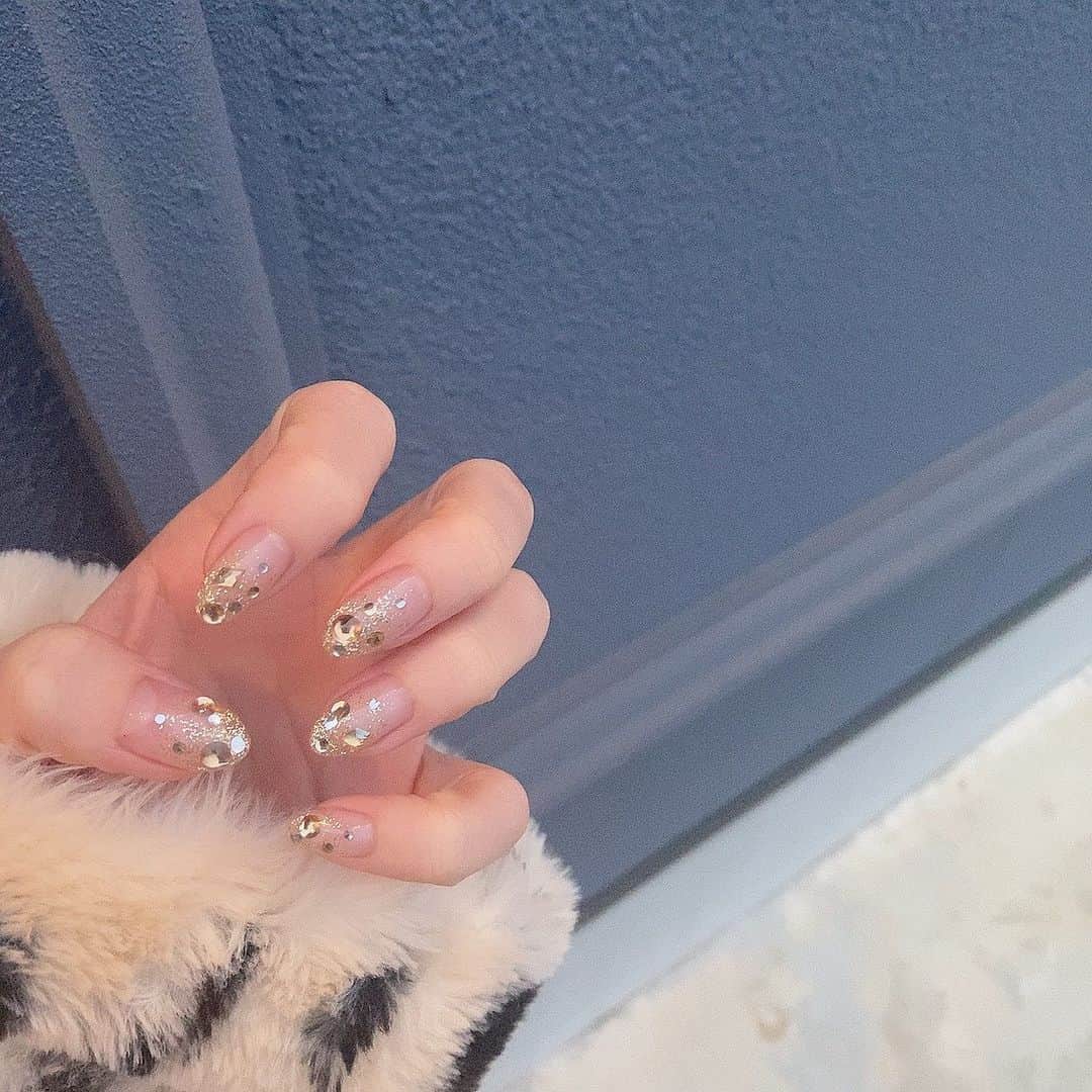 세이스타그램のインスタグラム：「キランキランネイルとはもうそろそろお別れ👋🏻次何にしよ…。」