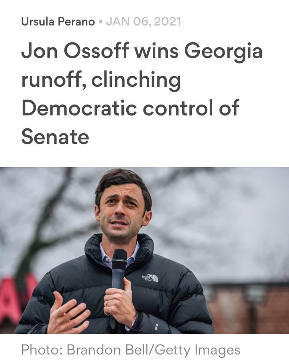 リー・トンプソンのインスタグラム：「Yes! Go @jonossoff go @raphaelwarnock soon no more #traitortrump」