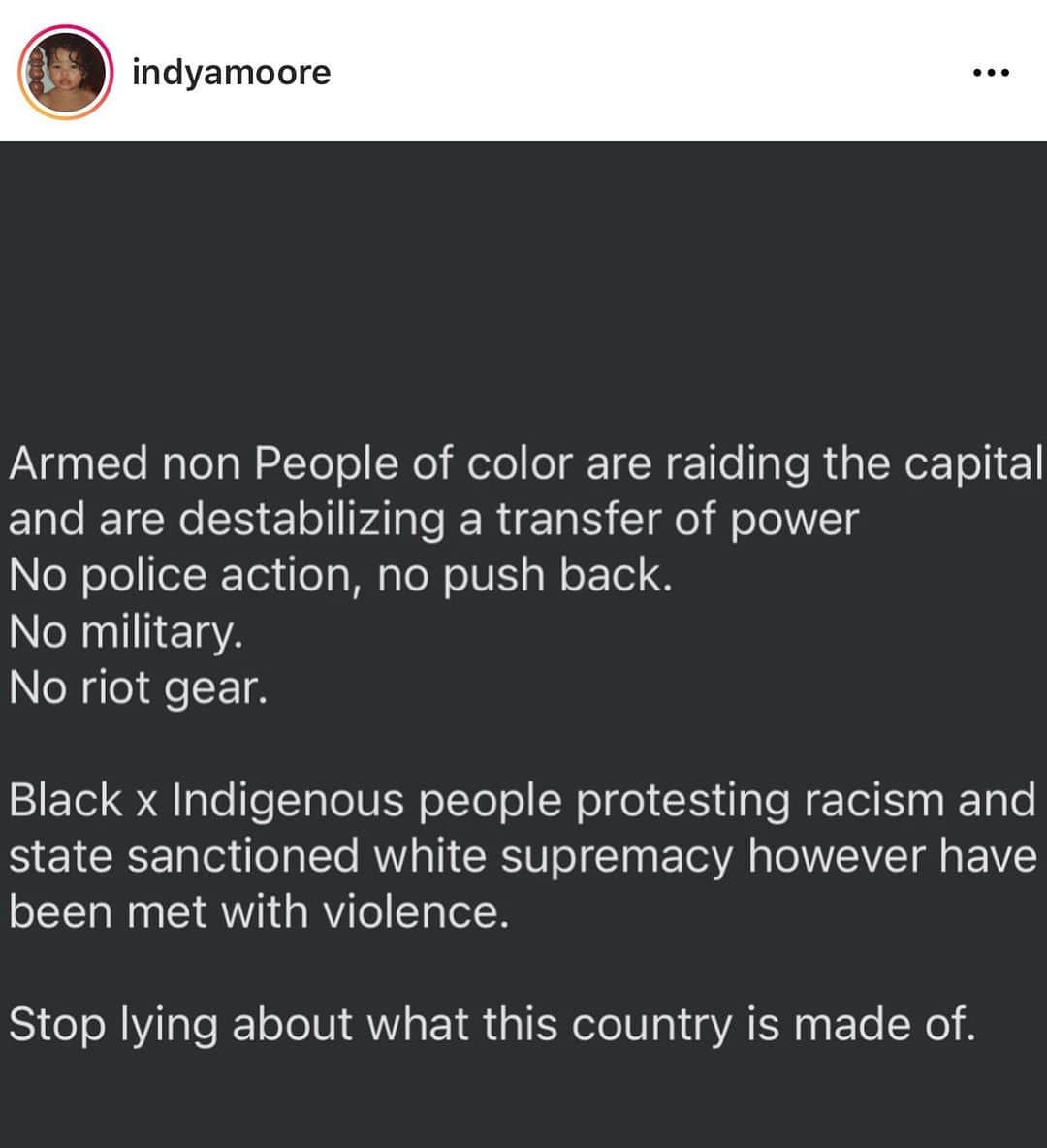 ローレン・ハウレギさんのインスタグラム写真 - (ローレン・ハウレギInstagram)「Im in this in between state of complete shock and also completely unsurprised energy. I wanna believe this country isn’t what it is or what it’s come to...but it is. It’s here. And I think there is something quite surreal about the fact that on the same day these hell bent self proclaimed patriots storm the Capitol, the Senate, House and Exectutive branch are all officially flipped & Mitch Mcconnels’ evil ass isn’t final say on what the American people do or don’t get of their own tax money in a crisis. I look to the city of Atlanta. The organizers of Atlanta. The talent, the people, the soul, the spirit of Atlanta & what they did for this entire country. This entire process has been so incredulous to watch. The way these rich politicians tout all of the right words at us or against us to divide us is alarming. A clashing of propaganda. THIS to me is the result of allowing the truth to not be a core value in this society. America’s legacy is built on lies. They lie to us. Left and right. And there is anger, confusion, violence. The media sensationalizes this anxiety, amplifies it. And this is just a microcosm of the way every one is living in their own reality rn. Fact doesn’t have weight anymore. People will argue against blatant proven truth or deny truth with a blank stare in their eye. They will argue against the institution or for it with the same foot in their mouthes. We’re at a point where we’re all living here in this space in this moment right now & this is real life happening. There is real life archaic prejudice & blatant racism that has reached beyond a peak of insanity. There is no center of truth. That’s our root issue in America. That’s why this is allowed. Cause they lie to us, we lie to each other and then we lie to ourselves. This shit is WILD. Please protect yourselves and pray and cast some spells if you’re into that. I just feel like this is deeply something on its way out and we’re watching the last remains of it crash and burn. But those who know and those who have been watching, planting, planning, organizing, communing, advocating, awakening and creating the new pathways ahead of us will catch us all. #AgeOfAquarius」1月7日 6時46分 - laurenjauregui