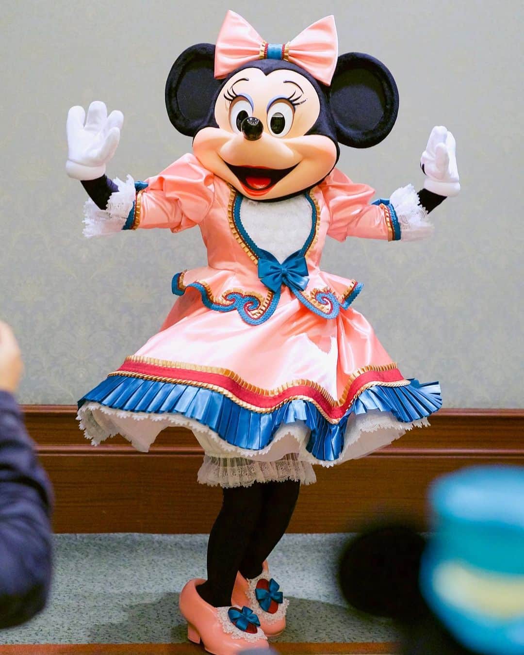 週末ディズニーさんのインスタグラム写真 - (週末ディズニーInstagram)「#セレブレーションダイニング＆グリーティングプラン #セレブレーションダイニング＆グリーティング #セレブレーションダイニング #セレブレーションダイニングミニーマウス #セレブレーションダイニングミニー #セレブレダイニング #セレブレダイニングミニー #セレダイ #セレダイミニー #ミニーマウス #ミニー #ディズニーランドホテル #かわいい #カワイイ #くそかわ #kawaii #ターン #ミニーさんのターン #スカふわ」1月7日 7時24分 - disney_weekend