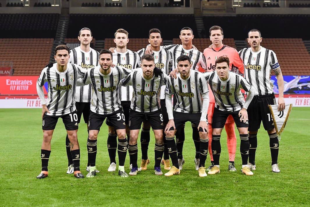 ロドリゴ・ベンタンクールのインスタグラム：「Vittoria molto importante a San Siro. GRANDI! #MilanJuve #FinoAllaFine #ForzaJuve   Victoria muy importante en San Siro. VAMOS! #MilanJuve #FinoAllaFine #ForzaJuve」