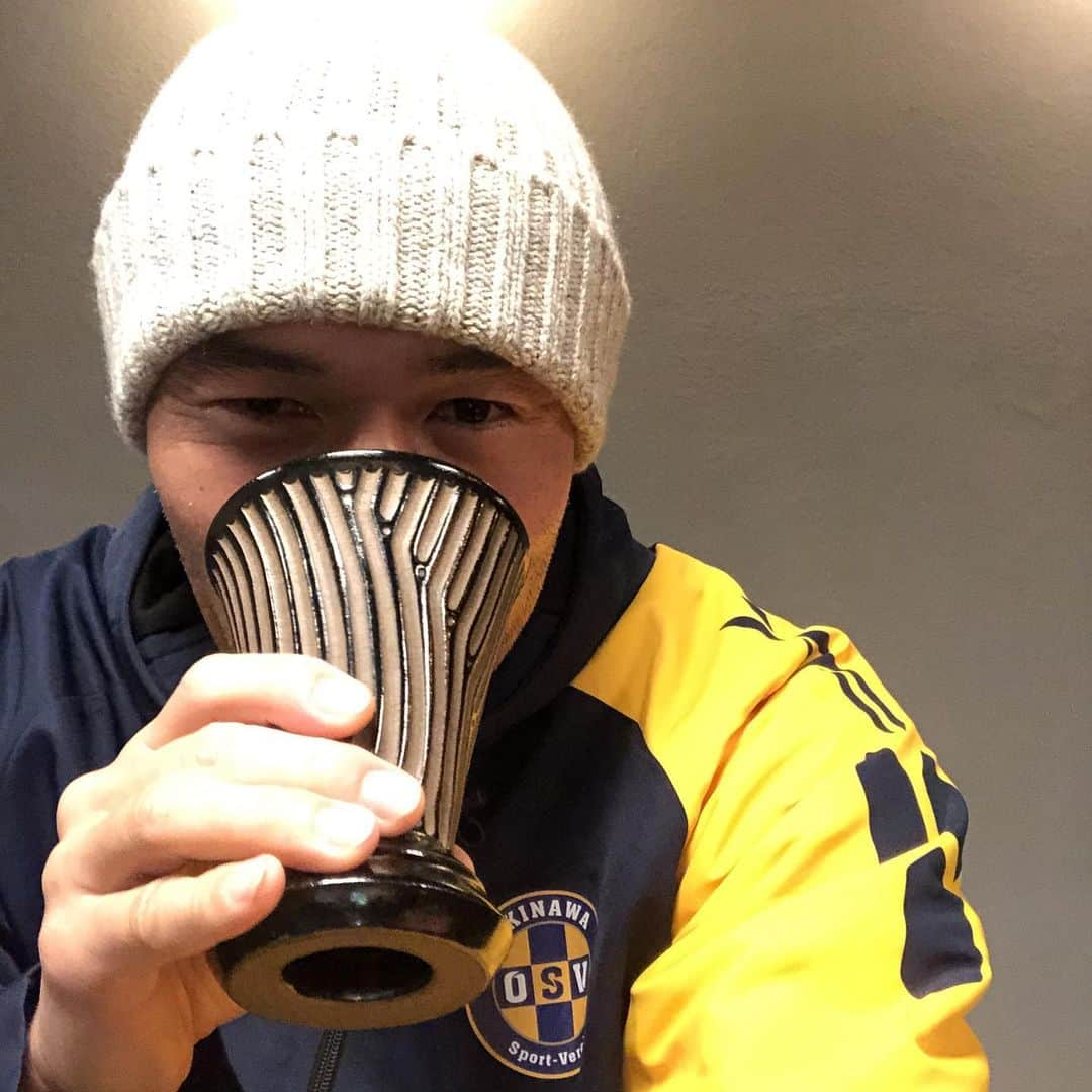 高原直泰さんのインスタグラム写真 - (高原直泰Instagram)「おはようございます。 ゆるりとROKKAN COFFEEからスタート。 沖縄も今日は寒いなぁ。 #rokkancoffee  #朝食」1月7日 7時56分 - takahara.osv