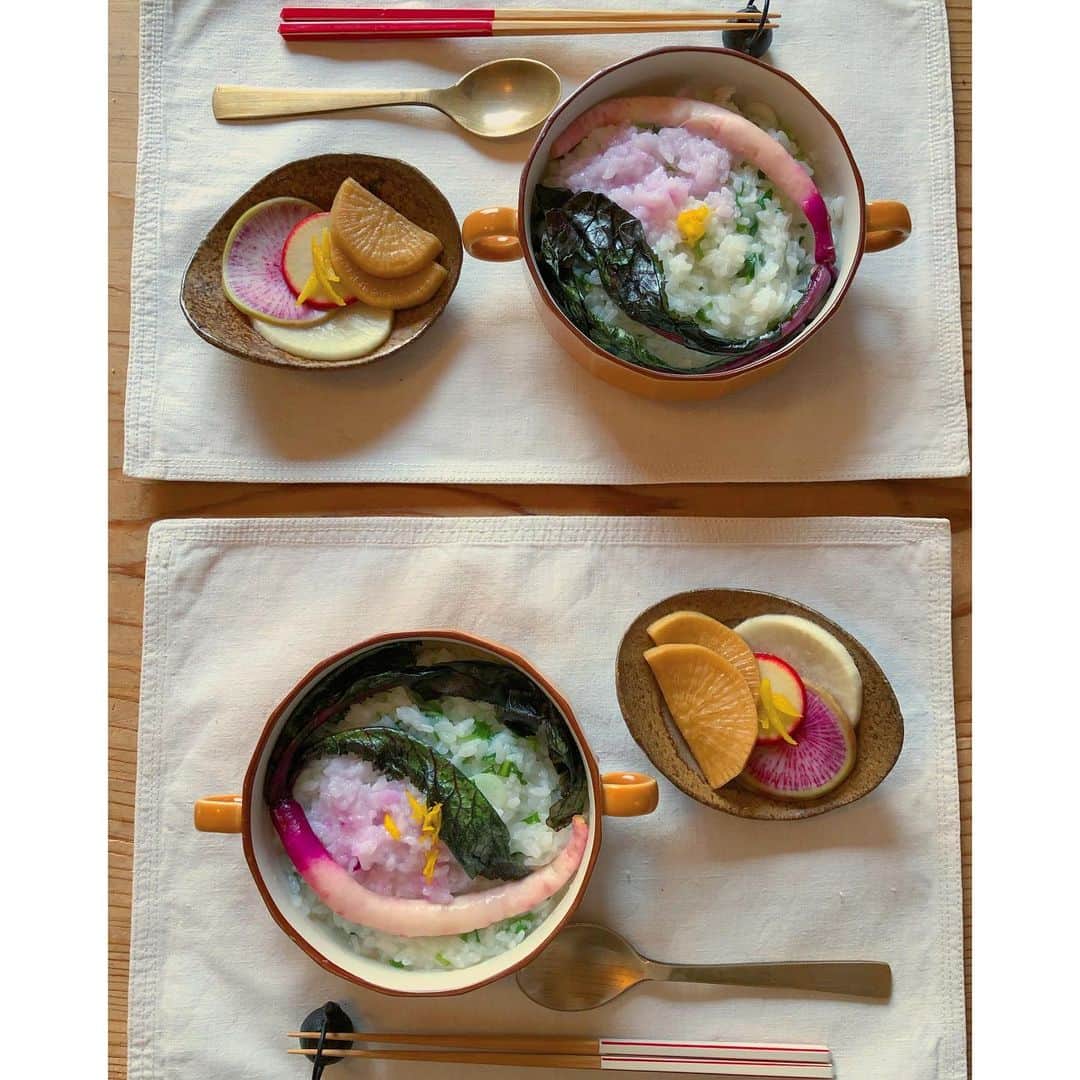 森千波さんのインスタグラム写真 - (森千波Instagram)「#七草粥 🌱  #1000gohan#朝食」1月7日 9時00分 - 1000wave