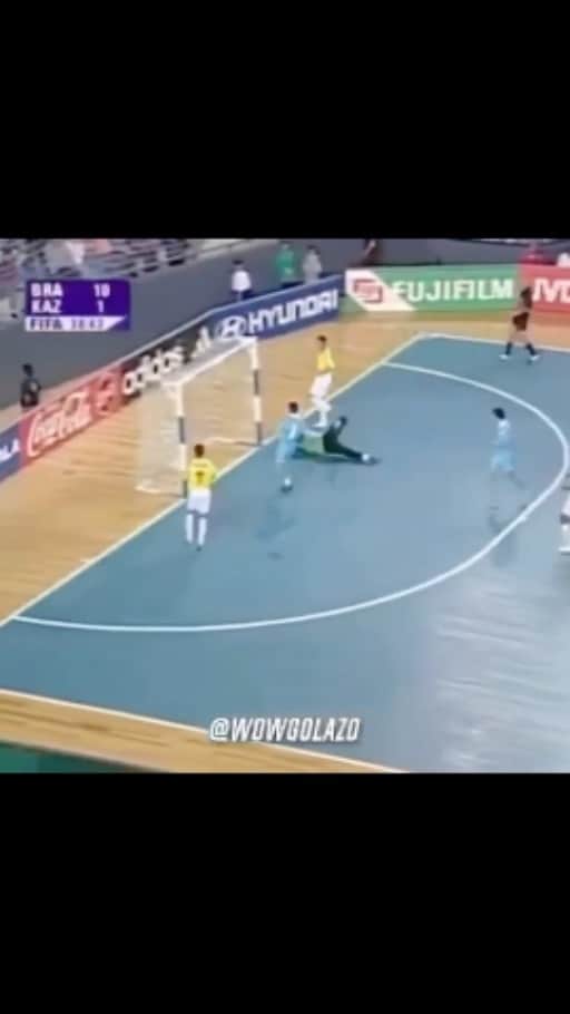 アレッサンドロ・ローザ・ヴィエイラのインスタグラム：「1º gol Mundial 2004!  2º gol Mundial 2000!  🇧🇷✅」