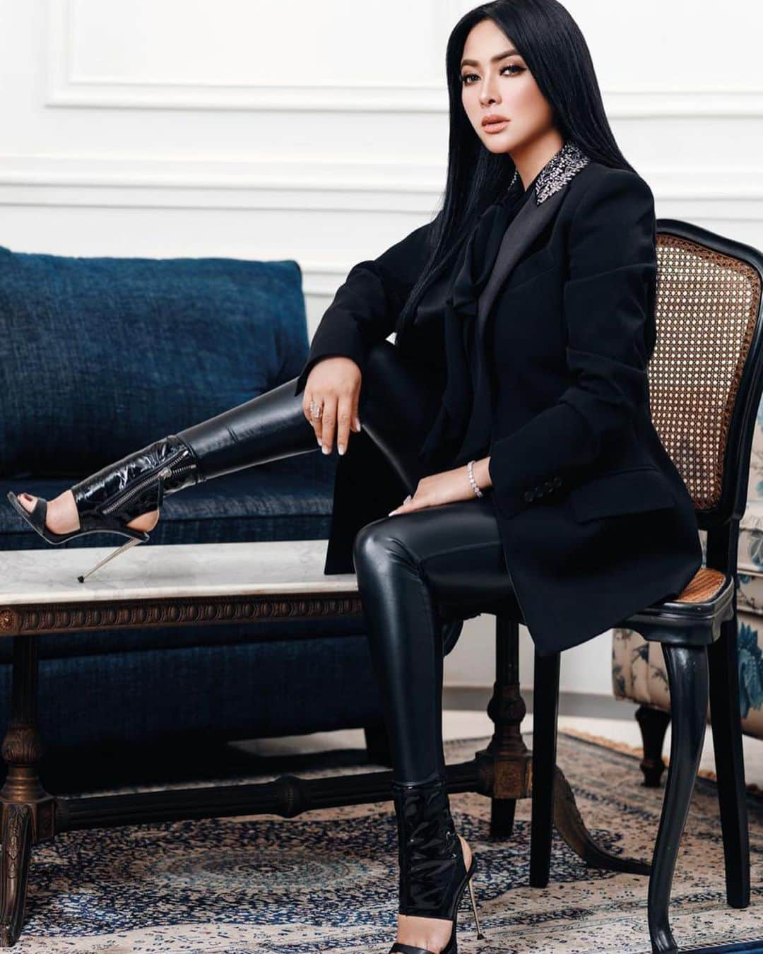 Syahriniさんのインスタグラム写真 - (SyahriniInstagram)「• In @givenchyofficial For @tatlerindonesia !  ...  Jewelry Belt,Leather Pants And Shoes From My Private Collection !  ________________ 𝓢𝓨𝓡 ______________  #PrincesSyahrini #TatlerIndonesia」1月7日 9時32分 - princessyahrini