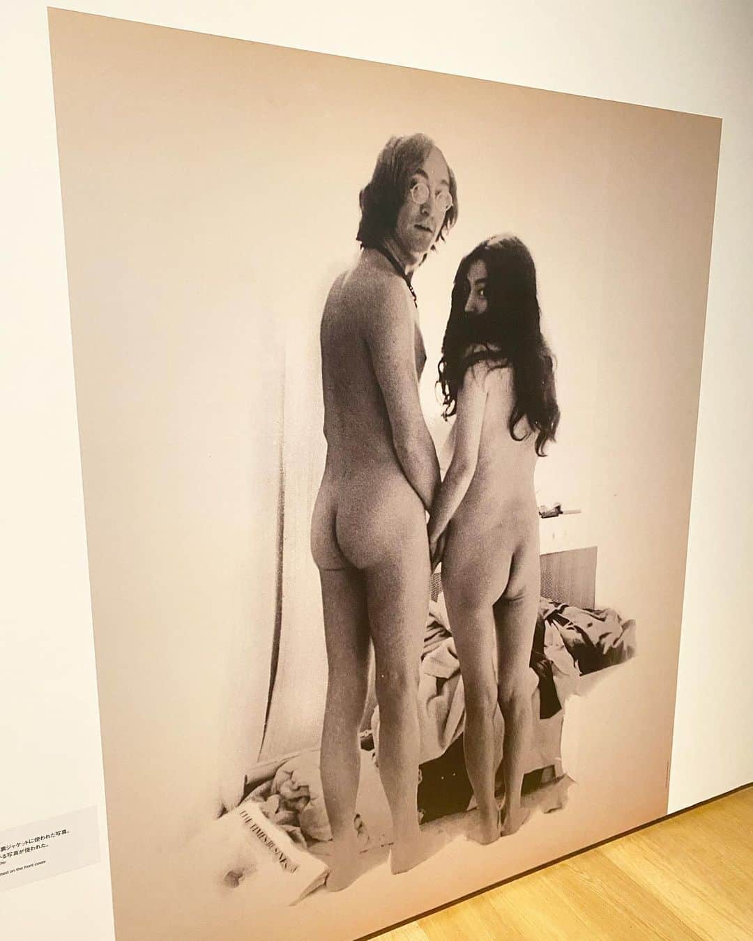金ケ江悦子さんのインスタグラム写真 - (金ケ江悦子Instagram)「*  去年末にジョンレノン&オノヨーコの美術展へ。 @doublefantasyjp   ふたりの世界観と愛の深さを 覗き見させて頂きました❤︎ #love  #yes   ▪︎DOUBLE FANTASY -John & Yoko ▪︎～ 2021年2月18日（木） ※会期延長したようです☺︎ ▪︎ソニーミュージック六本木ミュージアム  #doublefantasy #doublefantasyexhibition #johnlennon #yokoono #ダブルファンタジー #ジョンレノン #オノヨーコ #美術展 #愛 #ソニーミュージック六本木ミュージアム」1月7日 11時03分 - etsuko_kanagae
