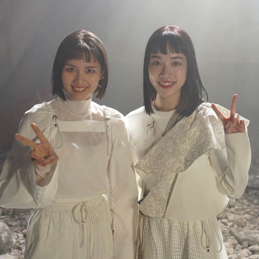 Anlyさんのインスタグラム写真 - (AnlyInstagram)「w/Dancer @rina_mizumura  星瞬〜Star Wink〜MUSIC VIDEO IS OUT💫💫💫Full version will be releasing on Jan 16. You can see the Music Video on Youtube!! Stylist: @uchi_daxx  #anly #starwink #星瞬 #musicvideo #youtube #mizumurarina #水村里奈 #dance #夏目友人帳 #natsumeyuujinchou」1月7日 11時36分 - anly_singer