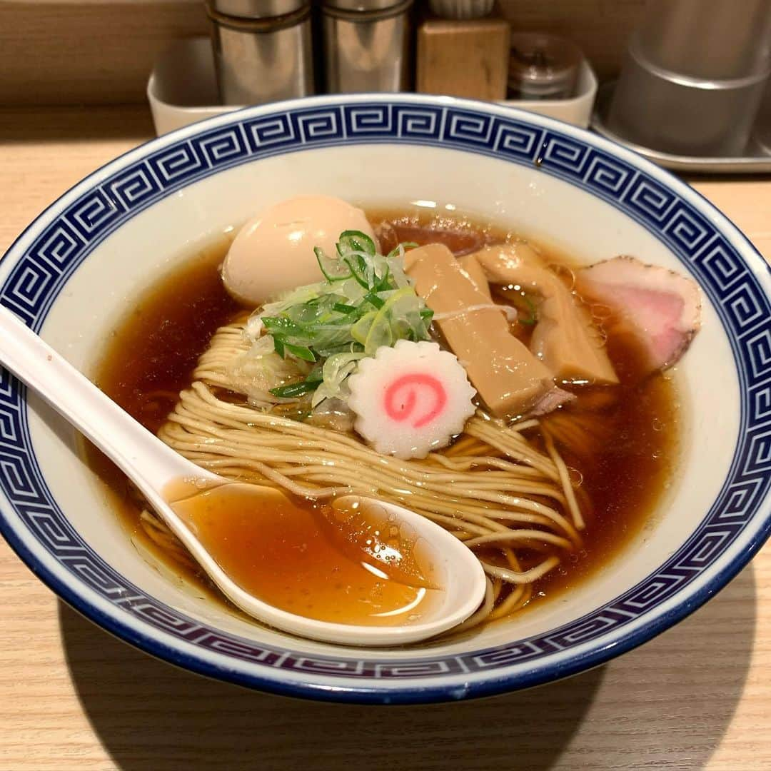 梅田啓介さんのインスタグラム写真 - (梅田啓介Instagram)「んま！！  #目黒ランチ #目黒ラーメン #醤油ラーメン #中華そば」1月7日 11時41分 - kskume