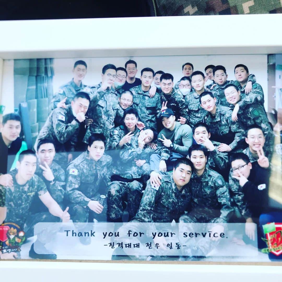 ソンジュンのインスタグラム：「다들 잘살아 눈잘치우고....ㅜ ㅜ 이힛」
