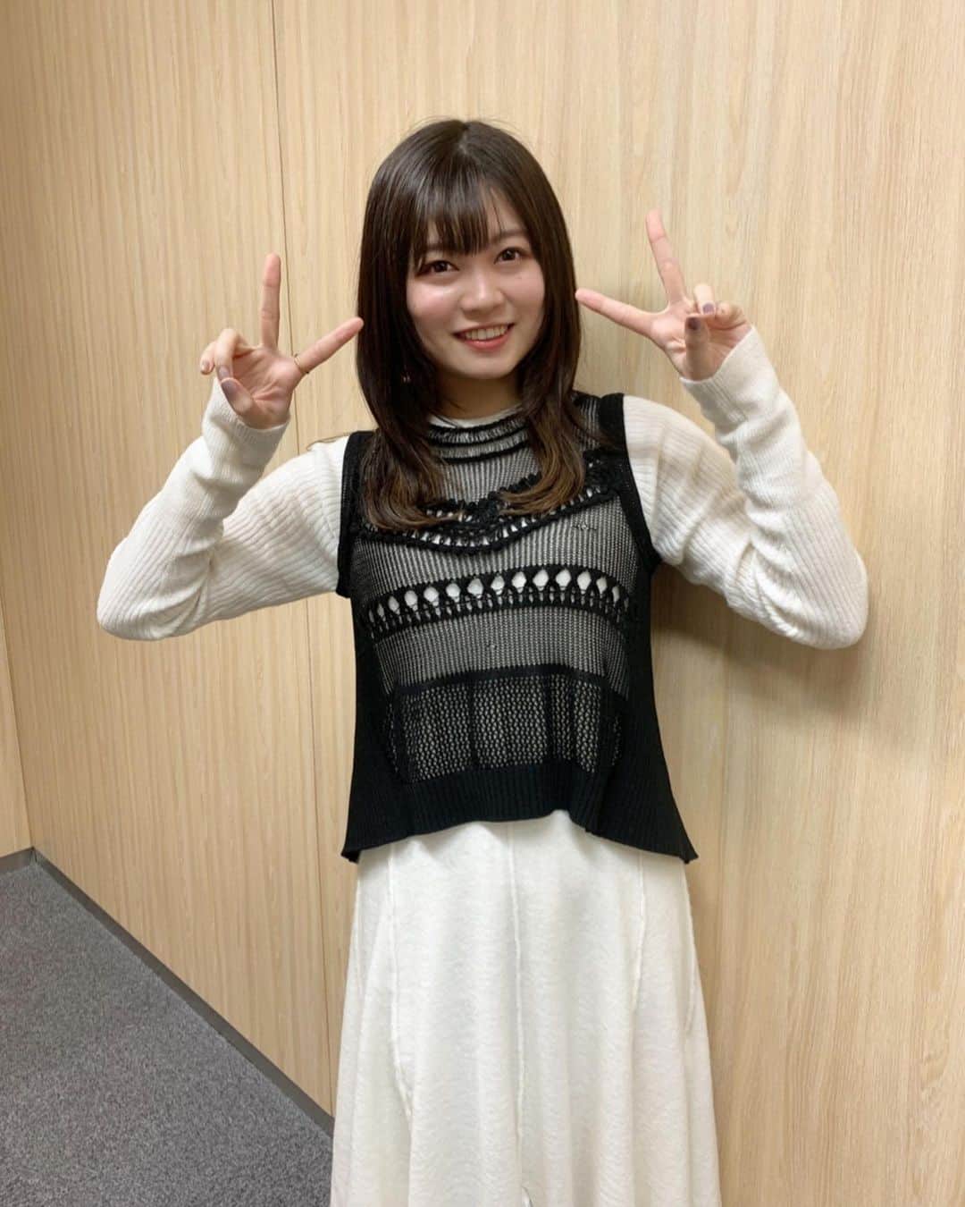 鈴木このみのインスタグラム：「普段通りお話してもOKになったという事で、 レギュラー番組 #オプレのオプハ にて活動復帰しました🌟  待っててくれた皆様、有難う！ただいま！ まだまだリハビリ真っ最中ではあるけど、順調に回復してます✨  1ヶ月。歌のない生活は、とても物足りなくて心許なかったです。 喋れるようになったら、歌も少しずつ！って事で、これからボイトレ🎤  行ってきます💪🌞」