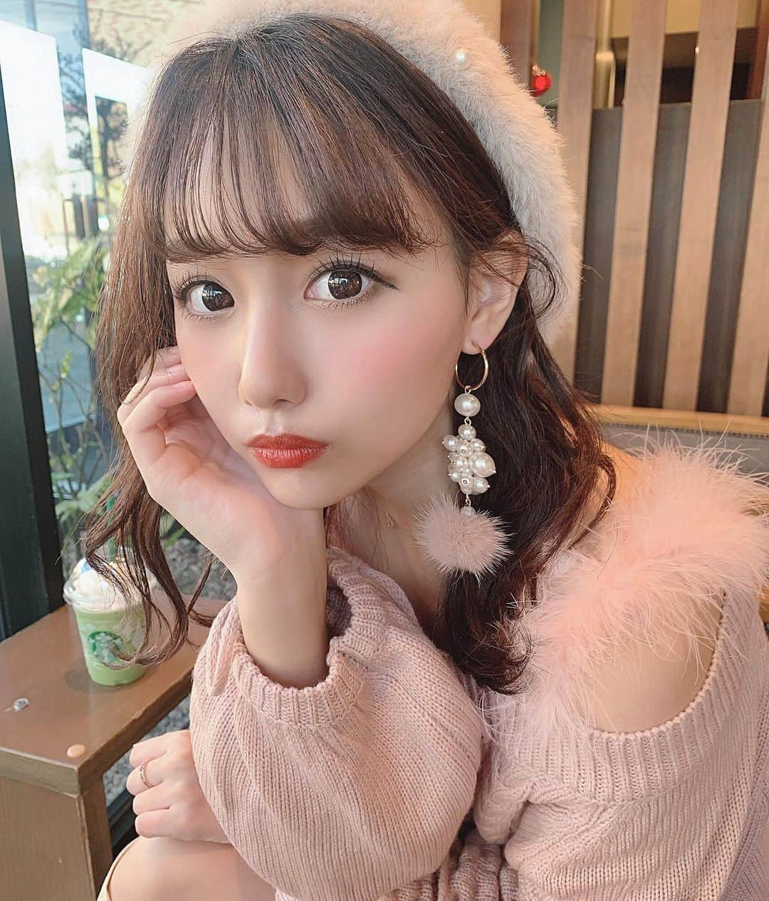 加藤里奈さんのインスタグラム写真 - (加藤里奈Instagram)「⋆  甘いもの食べたい欲が止まらない🥺💗 ⋆ #ootd #fashion #instafood #instagram #instalike  #hairstyle #outfit #code #coordinate #style #stylepoint #instafashion #instagood #instalike #ファッション #撮影 #ヘアアレンジ #ヘアスタイル #アレンジスタイル #ヘア #かとこ #コーディネート #コーデ #かとこーで #今日の服 #スタバ」1月7日 13時25分 - katoco0326