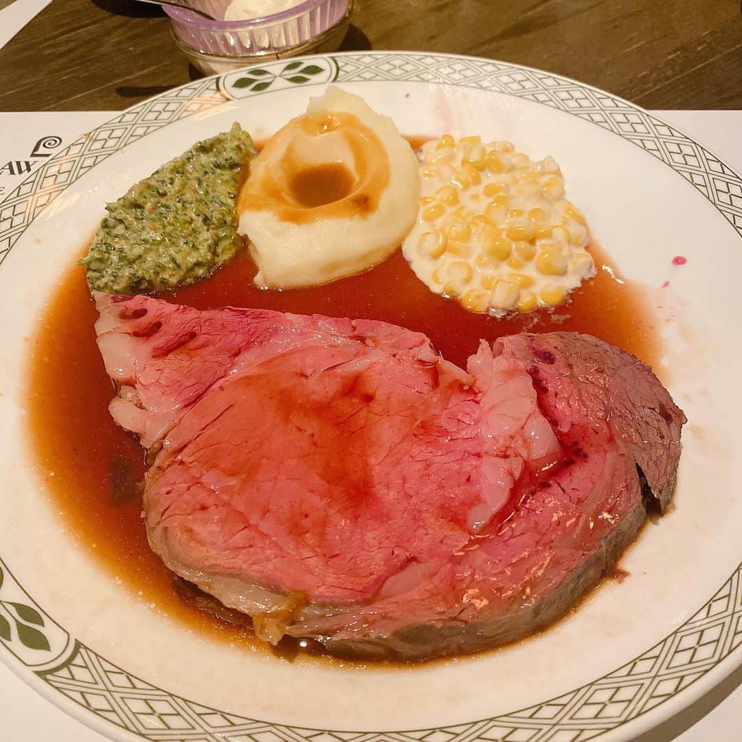 金巻ともこのグルメインスタ