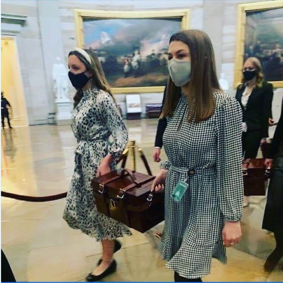 アマンダ・デ・カディネットのインスタグラム：「Repost from @glennondoyle • Here are the women — Senate aides — who had the presence of mind and courage to protect, keep safe, and transport the electoral votes before fleeing  the Senate — which was under siege by domestic terrorists. There will always be villains.  There will always be heroes.」