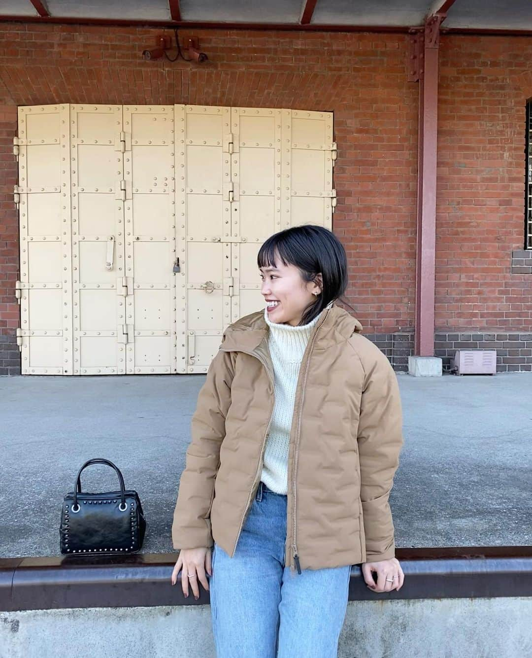 井村亜里香さんのインスタグラム写真 - (井村亜里香Instagram)「軽くて暖かい  @tigora_women のダウン♡ 私服にも合わせやすいお気に入りの スポーツブランド。 雨の日も寒い日も大活躍してます⛄️✨ ・ #tigora#tigora_women#fashion#code #outer#outerwear#wear#wintercode #downjacket#down #ティゴラ#スポーツデポ#アルペン #ダウン#アウター#ダウンコーデ #コーデ#私服#冬コーデ#ブーツ#PR」1月7日 13時47分 - arika_imura