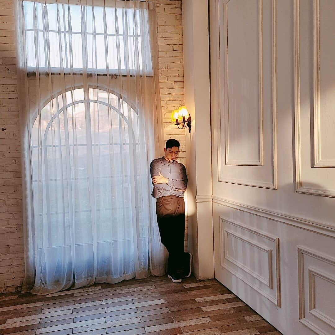 フンのインスタグラム：「#kissme #ukiss #I #Wish 눈길 조심하세요❄️!!」