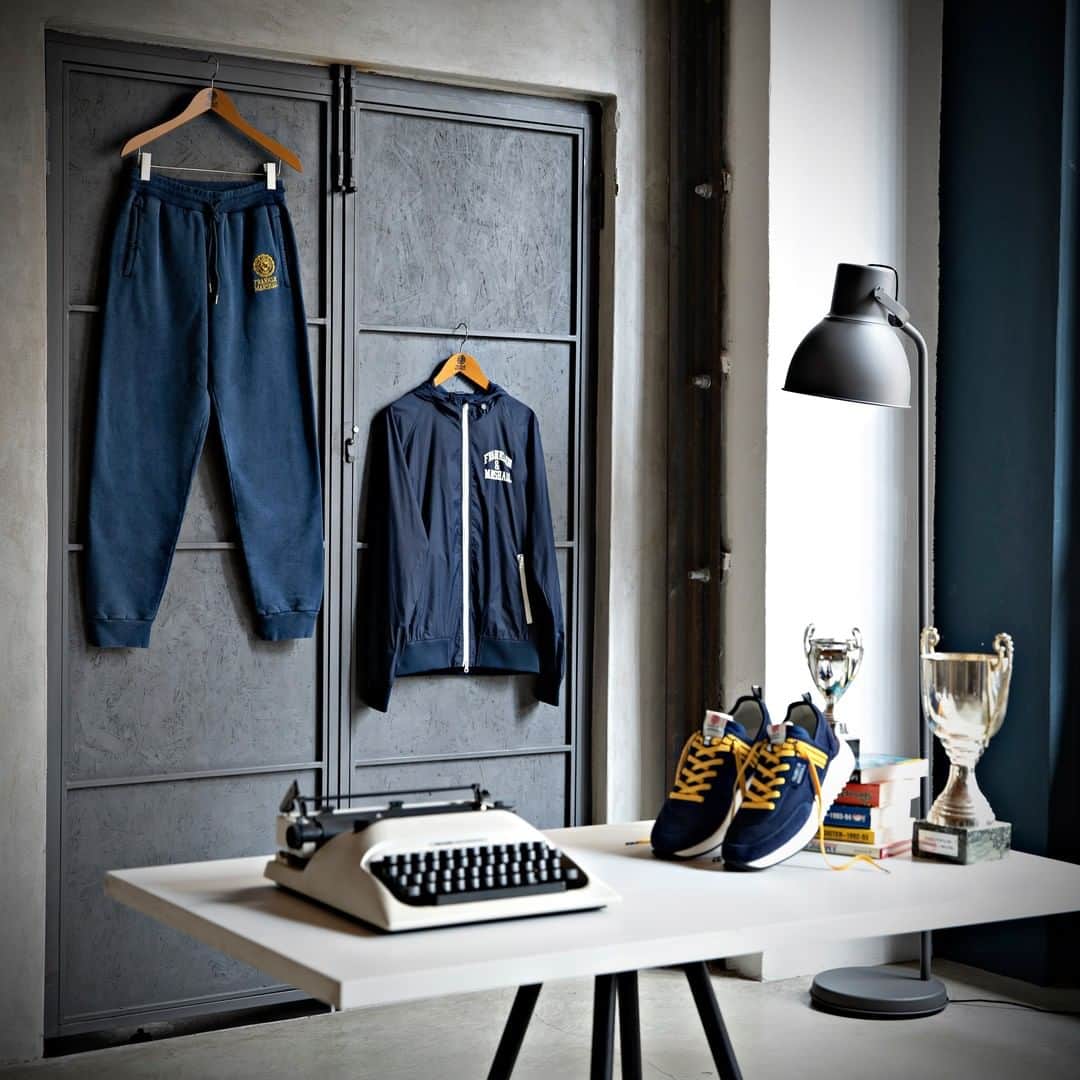 フランクリン&マーシャルのインスタグラム：「FRANKLIN & MARSHALL  FW2020 COLLECTION  Mix your essentials with a bright personality	  #franklinandmarshall #newcollection #jacket #pants #shoes」