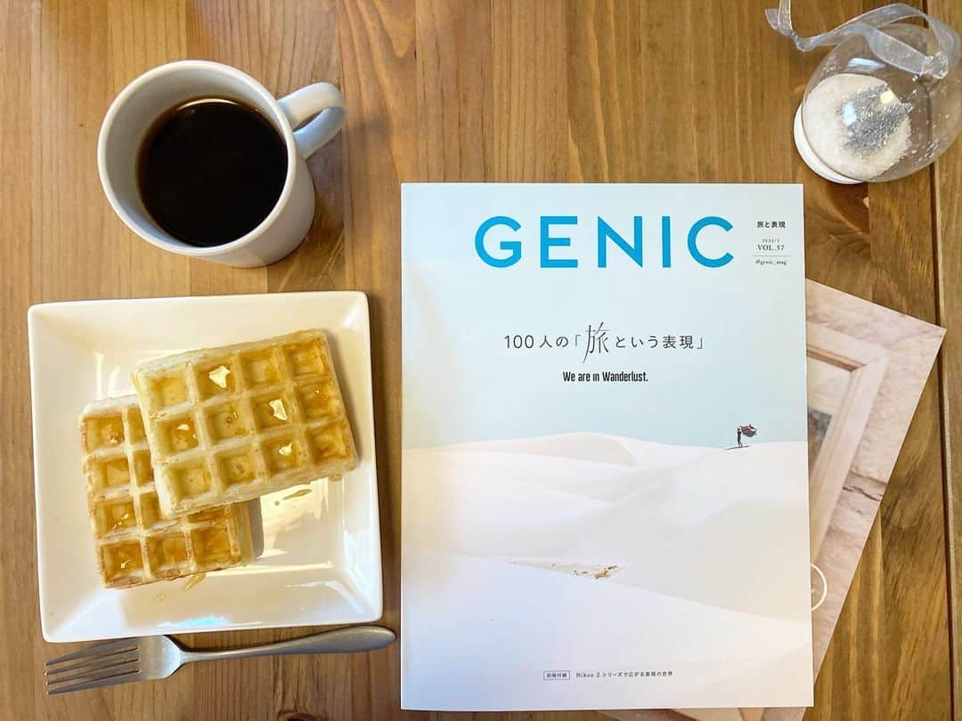 ERICAさんのインスタグラム写真 - (ERICAInstagram)「【Genic】﻿ ﻿ “おひとりさま旅スタイル”﻿ ﻿ という特集に載せていただいております☺️﻿ ﻿ 海外旅がしばらく無理な時期ではあるけど、﻿ ﻿ いろんな方のいろんな旅を垣間見れる素敵な特集にワクワク。﻿ ﻿ 役立つアドバイス、共感する考え方、丁寧に取材されていて素晴らしい😌💕﻿ ﻿ いつもインスタを拝見させてもらっている@natsukioro さんも2ページ違いで載っていた😍﻿ ﻿ かっこいい生き方に密かに師匠と心の中で呼んでいるので共演?できて嬉しい☺️笑﻿ ﻿ 書いてあることもさすがだった☺️﻿ ﻿ ﻿ 世の中は厳しい方向に向かっていて、憂鬱になりがちだけど、﻿ ﻿ なるべく好きなものに触れて明るくいたい😌☘️﻿ ﻿ #Genic #雑誌 #季刊誌 #旅 #旅行 #インスタ映え #フォトジェニック #ひとり旅 #一人旅 #旅スタイル #気分転換 #おうち時間 #気分のあげ方 #旅スタグラム #旅人 #旅行好きな人と繋がりたい #バックパッカー女子 #旅好き女子 #旅好き #タビジョ #ハヤリタビ #写真 #特集 #国内旅行 #海外旅行 #ワッフル #ピカール #picard  #おうちカフェ #コーヒー」1月7日 23時49分 - renee.erica89