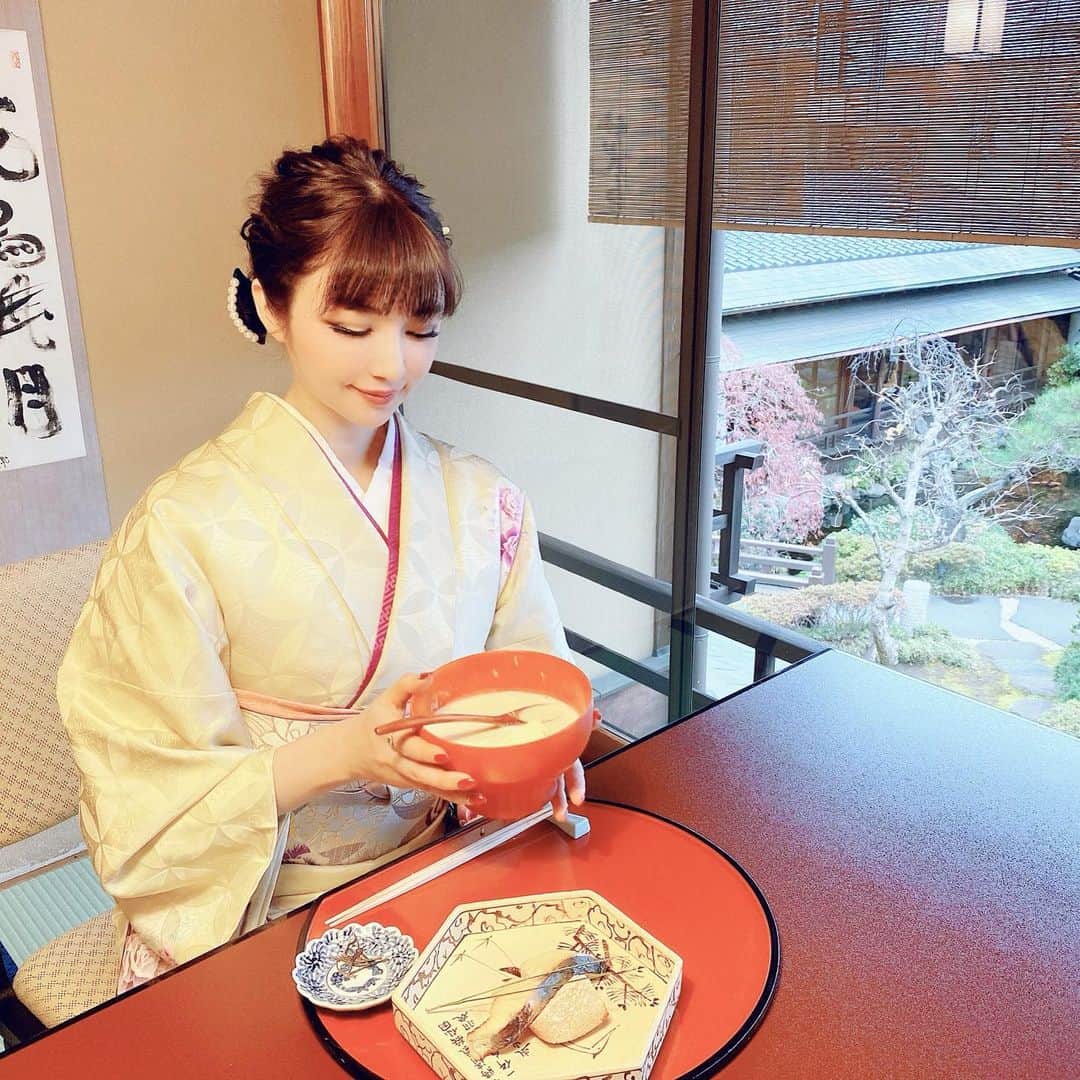 森下悠里さんのインスタグラム写真 - (森下悠里Instagram)「🌸👘🌸👘🌸 -  - #shooting #kimono #🇯🇵」1月7日 23時53分 - yuurimorishita