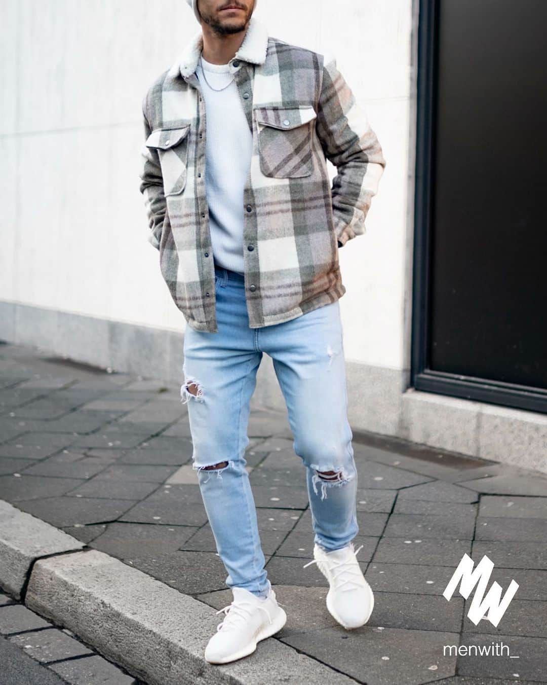 Men Withのインスタグラム：「Lovely photo of our dear friend @etemozuturk 👌🏽 #menwithstreetstyle」