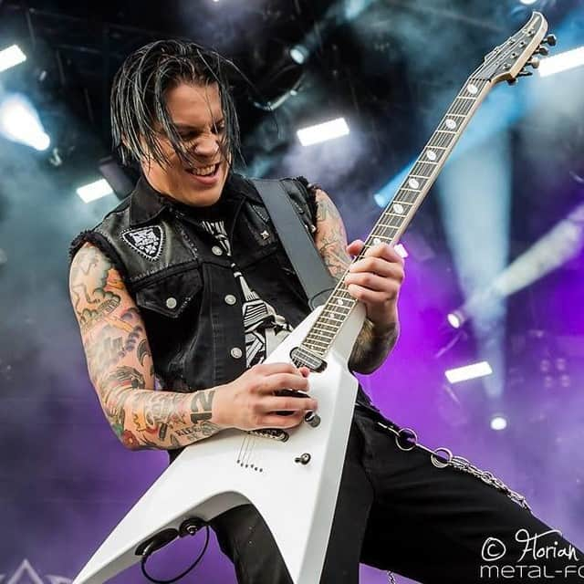 Queensrycheさんのインスタグラム写真 - (QueensrycheInstagram)「#tbt🔙📸 - Parker at Bang Your Head Festival 2015 in Balingen, Germany (photo credit Florian Stangl)  #queensryche #throwbackthursday #germany🇩🇪 #bangyourheadfestival #parkerlundgren #guitarist #guitarplayer #backupvocals #songwriter #talentedmusician #bamf #caparisonguitars #memories #goodtimes」1月8日 0時21分 - queensrycheofficial