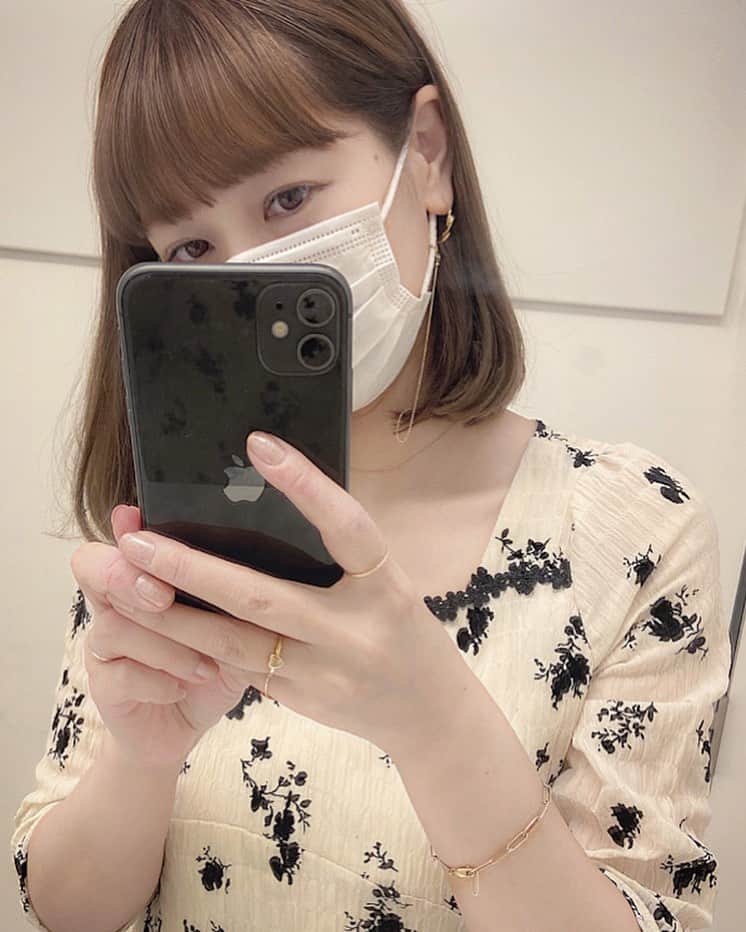 佃加菜のインスタグラム：「前髪厚めブーム💕 バッサリ切ってしまった🌼」