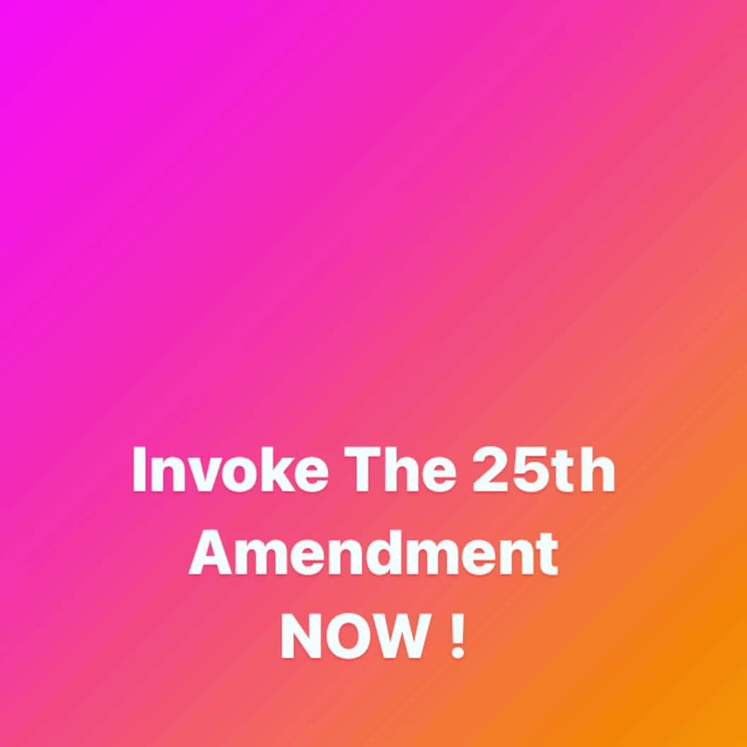 リサ・リナさんのインスタグラム写真 - (リサ・リナInstagram)「God Save America 🇺🇸 #godblessamerica」1月8日 0時50分 - lisarinna