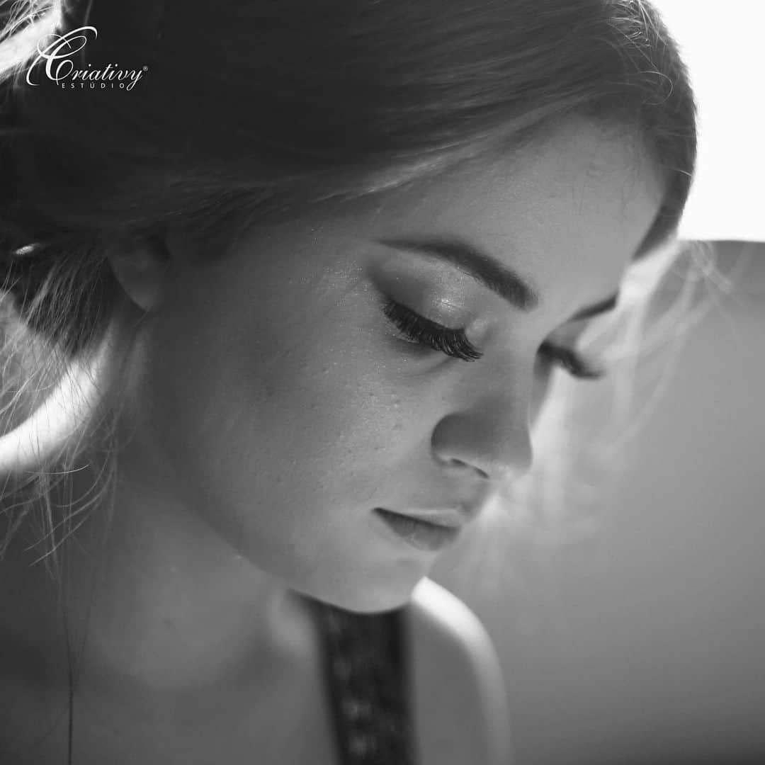 ライサ・チャダッドのインスタグラム：「tem vídeo hoje no canal relembrando alguns momentos desse dia especial ✨ #tbt  #estrelandoraissachaddad15」