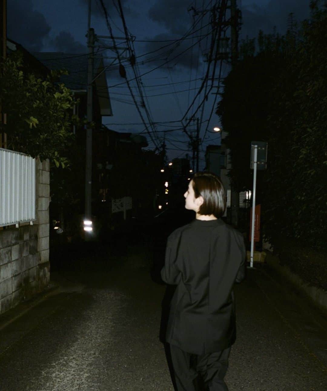 小川琴美のインスタグラム：「🚶‍♀️🌙」
