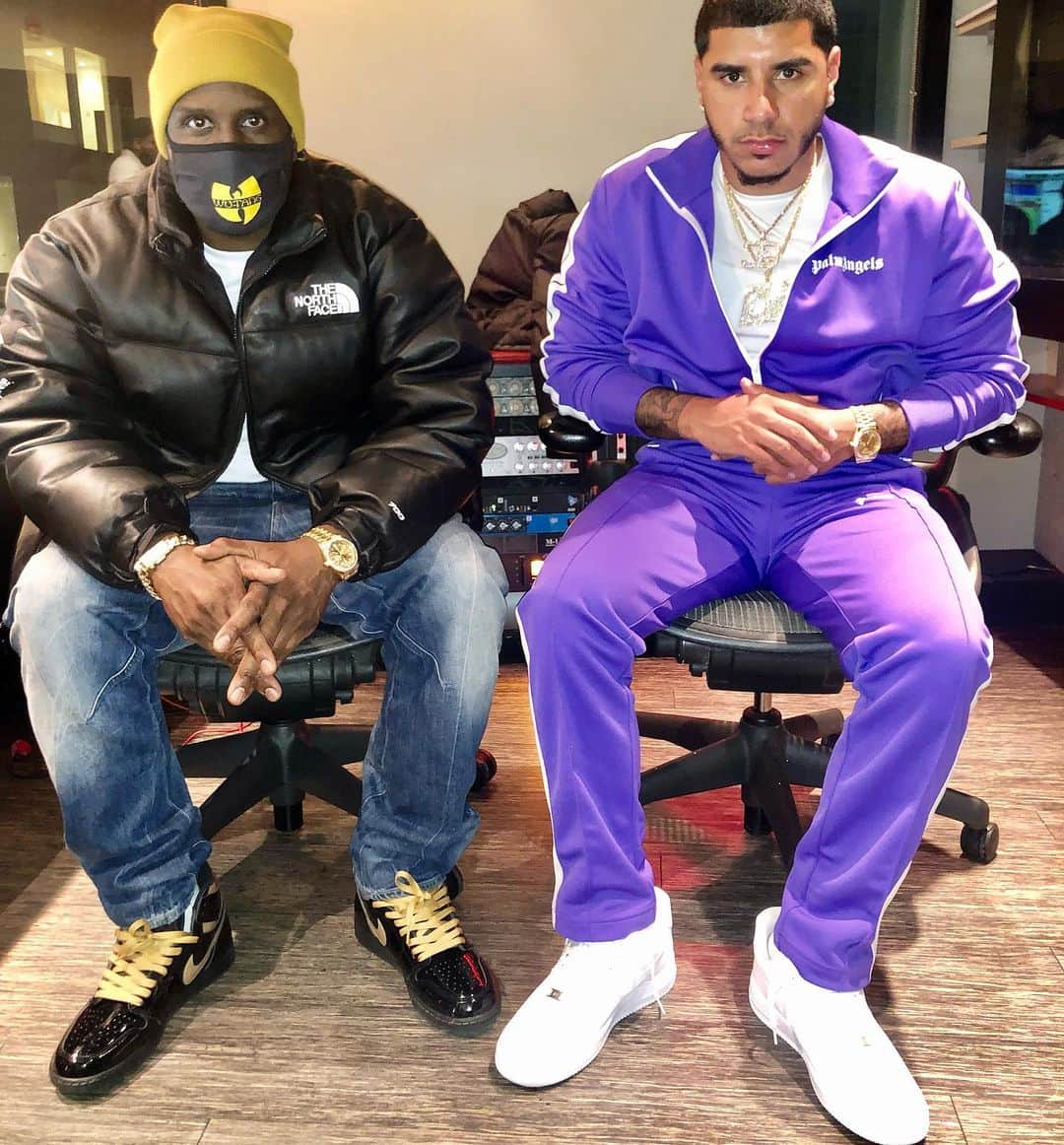 ファンクマスター・フレックスのインスタグラム：「NEW SONG OFF MY ALBUM SATURDAY 7PM!! ! @funkflex x @realcj_ !!!! JOINT MEAN !!!! Bronx x Staten Island !!!! @jamescruz1 @iamshaft x @juinjeff WHO ELSE SHOULD I HAVE ON MY ALBUM?」