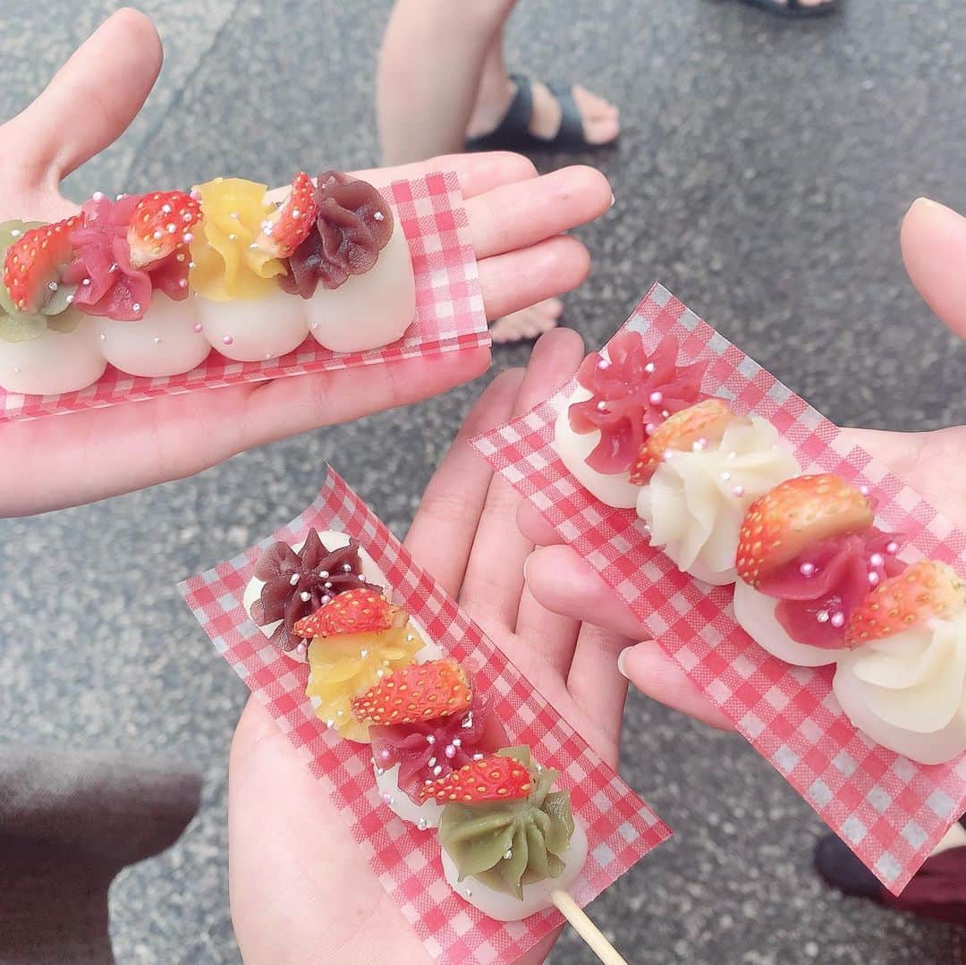 脇田璃奈のインスタグラム：「このお団子めちゃくちゃ美味しかったのでまた食べたい🍡 . . . #鎌倉カフェ #🍡 #食べ歩き」