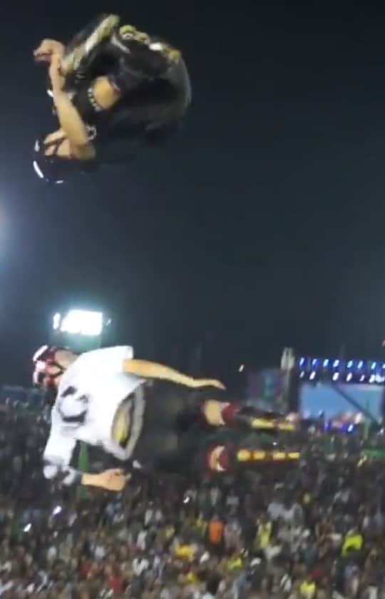 安床エイトのインスタグラム：「We had total 7 weeks tour in india with great actionsports athlets! it was the first actionsports event in india that what i heard but it was huge shows!! 　 Music : DefTech #tbt #india #tour #worldtour #inlineskate #skateboard #bmx #fmx #yasutokobrothers #eitoyasutoko #deftech」