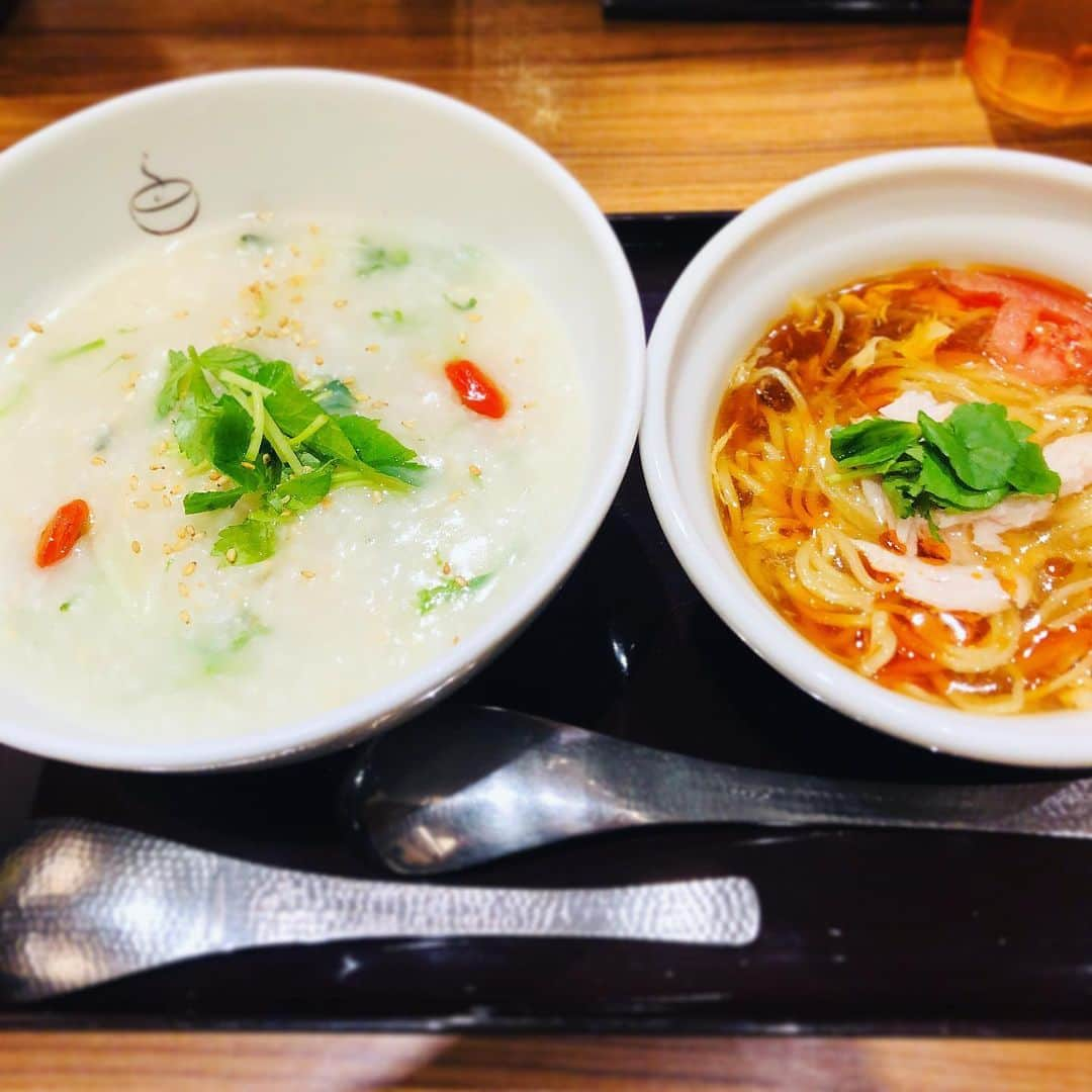 リンさんのインスタグラム写真 - (リンInstagram)「#七草粥 と #酸辣湯麺 💛 #粥餐庁」1月7日 17時13分 - lynn.06.01